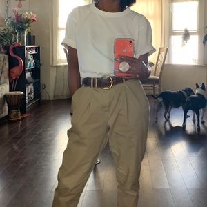 Meet your Posher, Tee